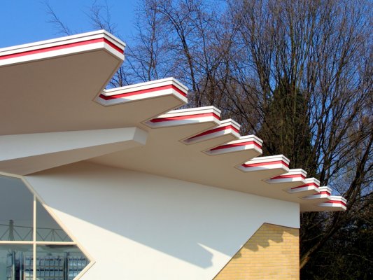 Voormalig Purfina benzinestation dakdetail